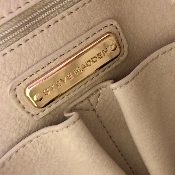 ☀️ Adorable MINI STEVE MADDEN fringe backpack ☀️ - Picture 3 of 4